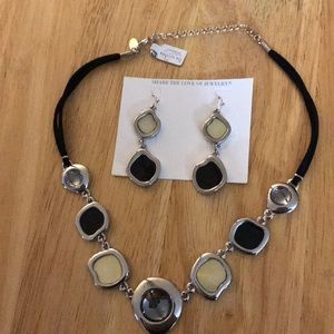 Beautiful Lia Sophia Necklace and Earrings